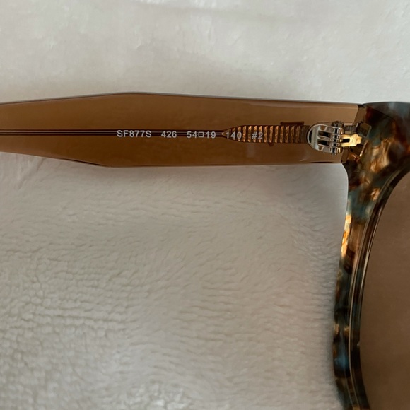 Salvatore Ferragamo Modified Cat Eye Sunglasses - Picture 4 of 9